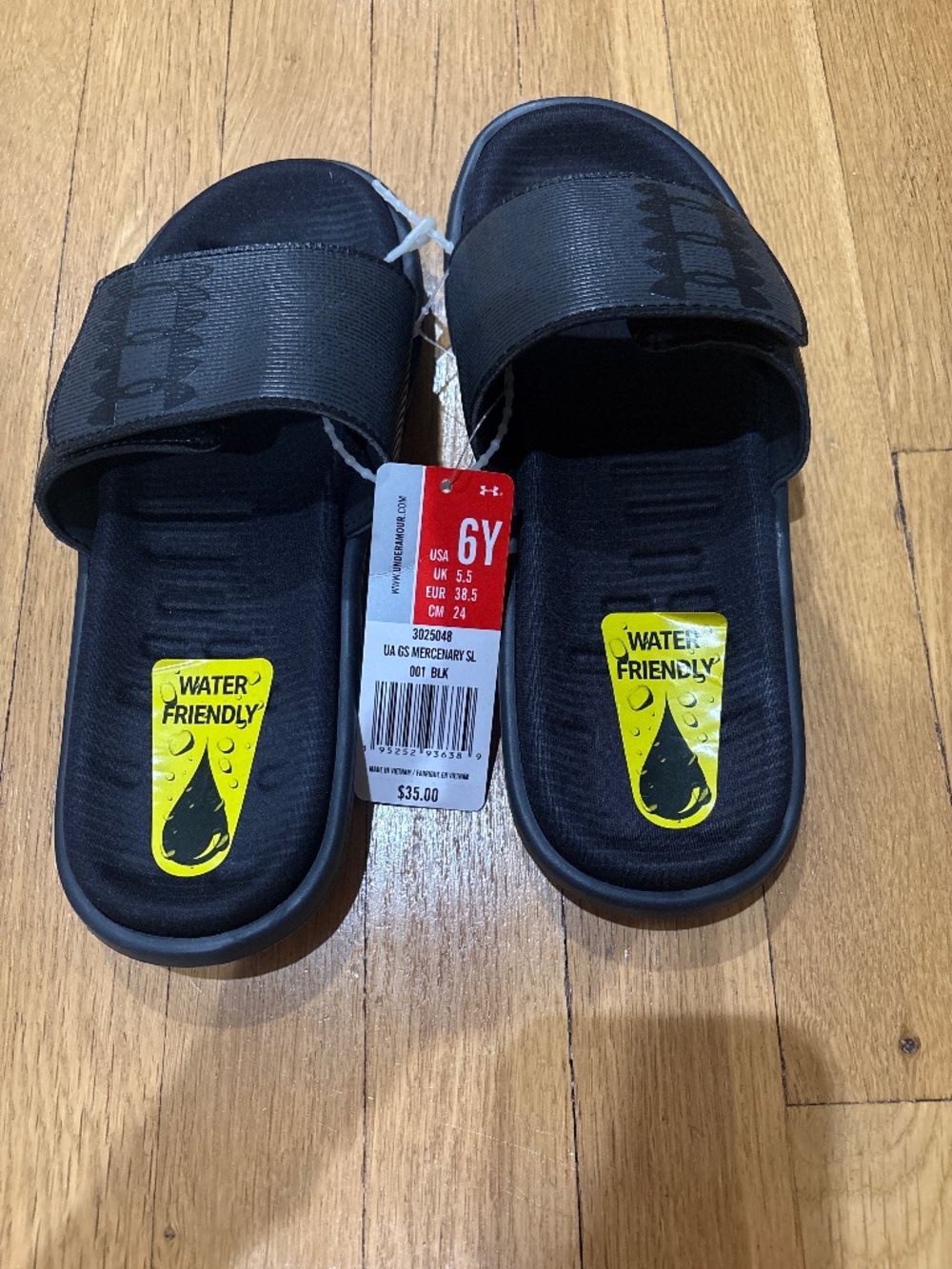 New With Tags Under Armour Youth Slides Boys Size 6